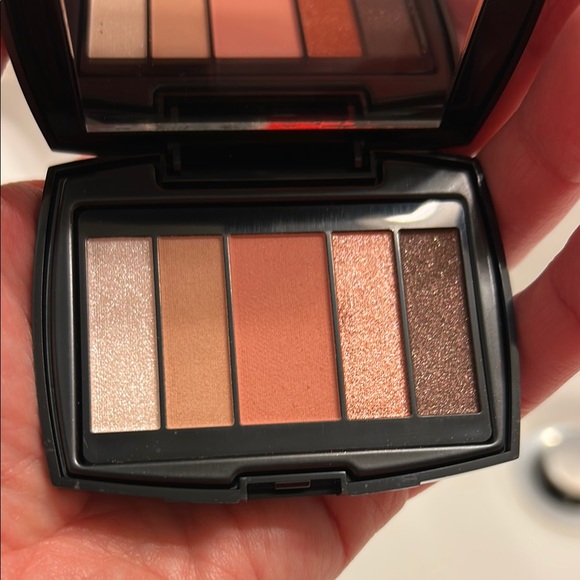 Luxurious Lancôme Color Design Palette - Shimmering Neutrals Eyeshadows - Picture 3 of 6